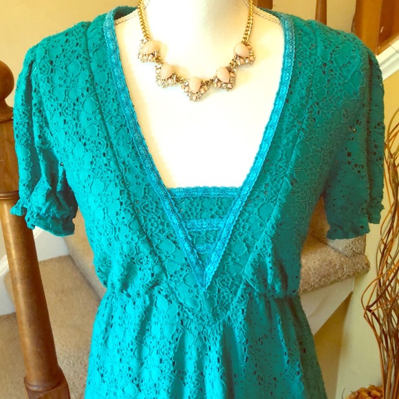 Eyelet Dress 💞 - Picture 2 of 8